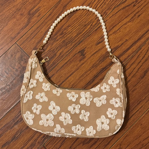 Source Unknown Handbags - Floral Tan & Cream Floral Print Shoulder Bag with Pearl Chain Strap | NWT |